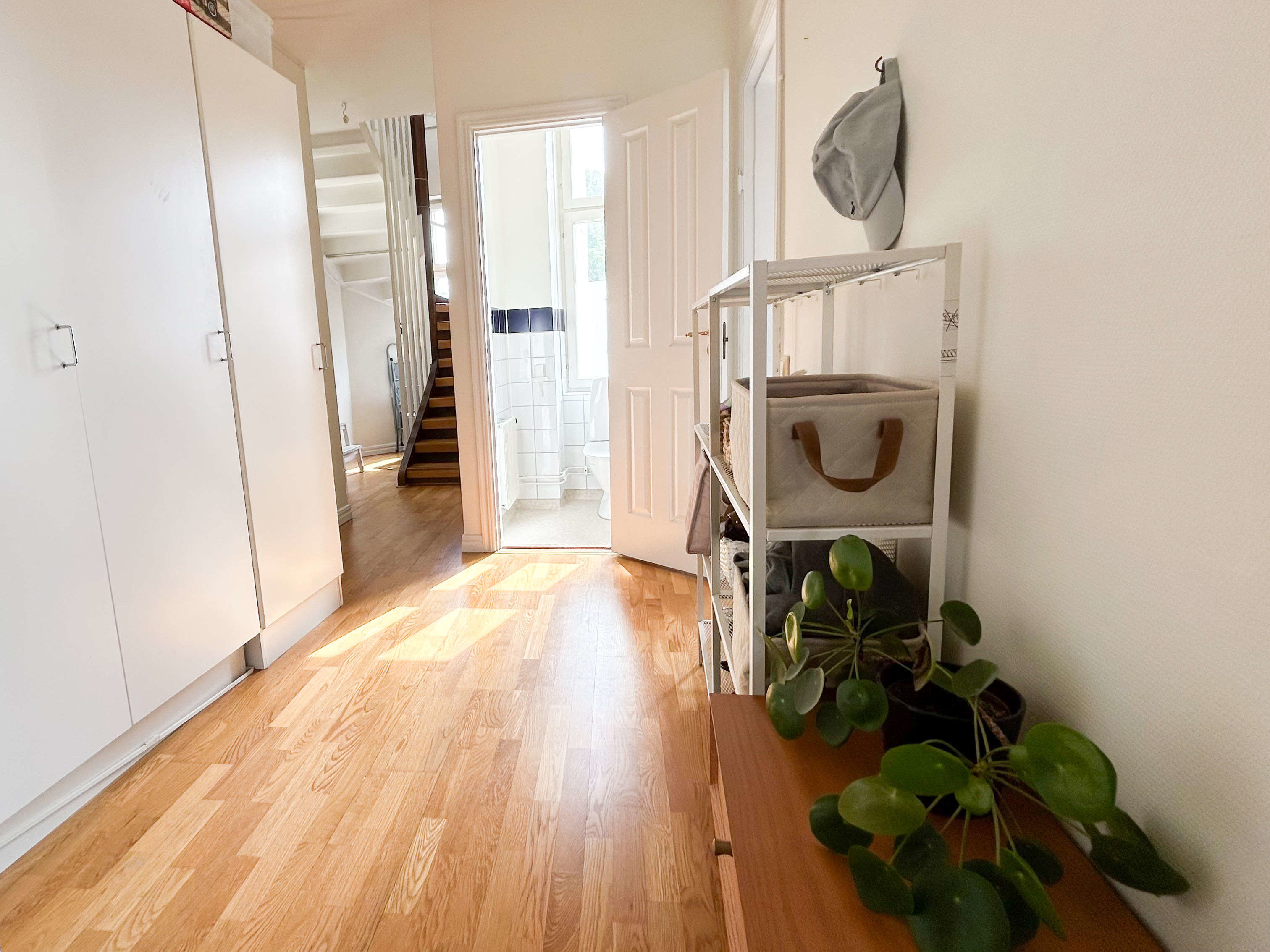 Hall i en fyrarummare på Hanyverksgatan 12