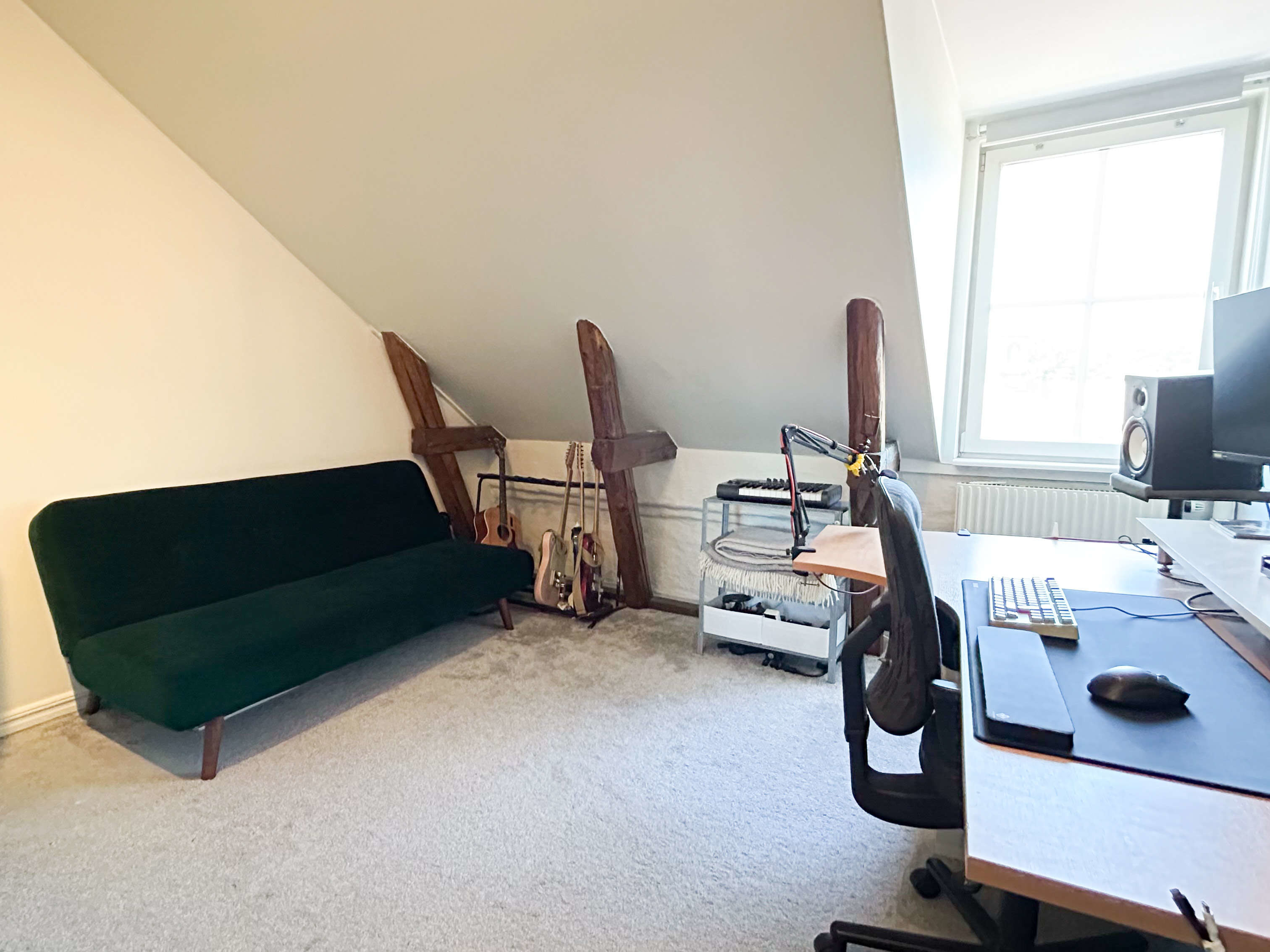 Kontor i en fyrarummare på Hanyverksgatan 12