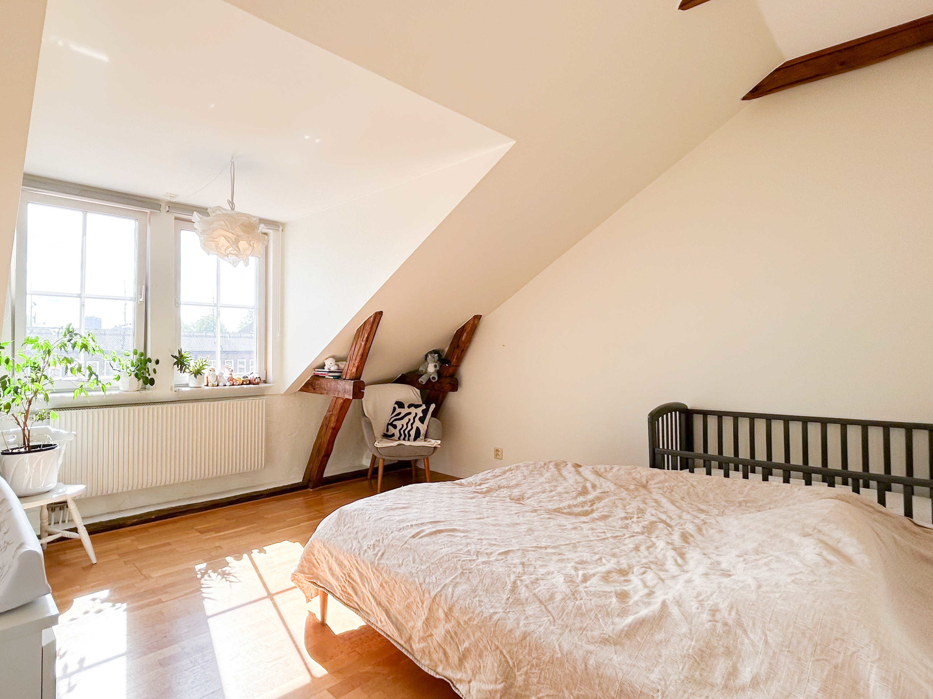 Sovrum i fyra på Hantverksgatan 12 i Halmstad