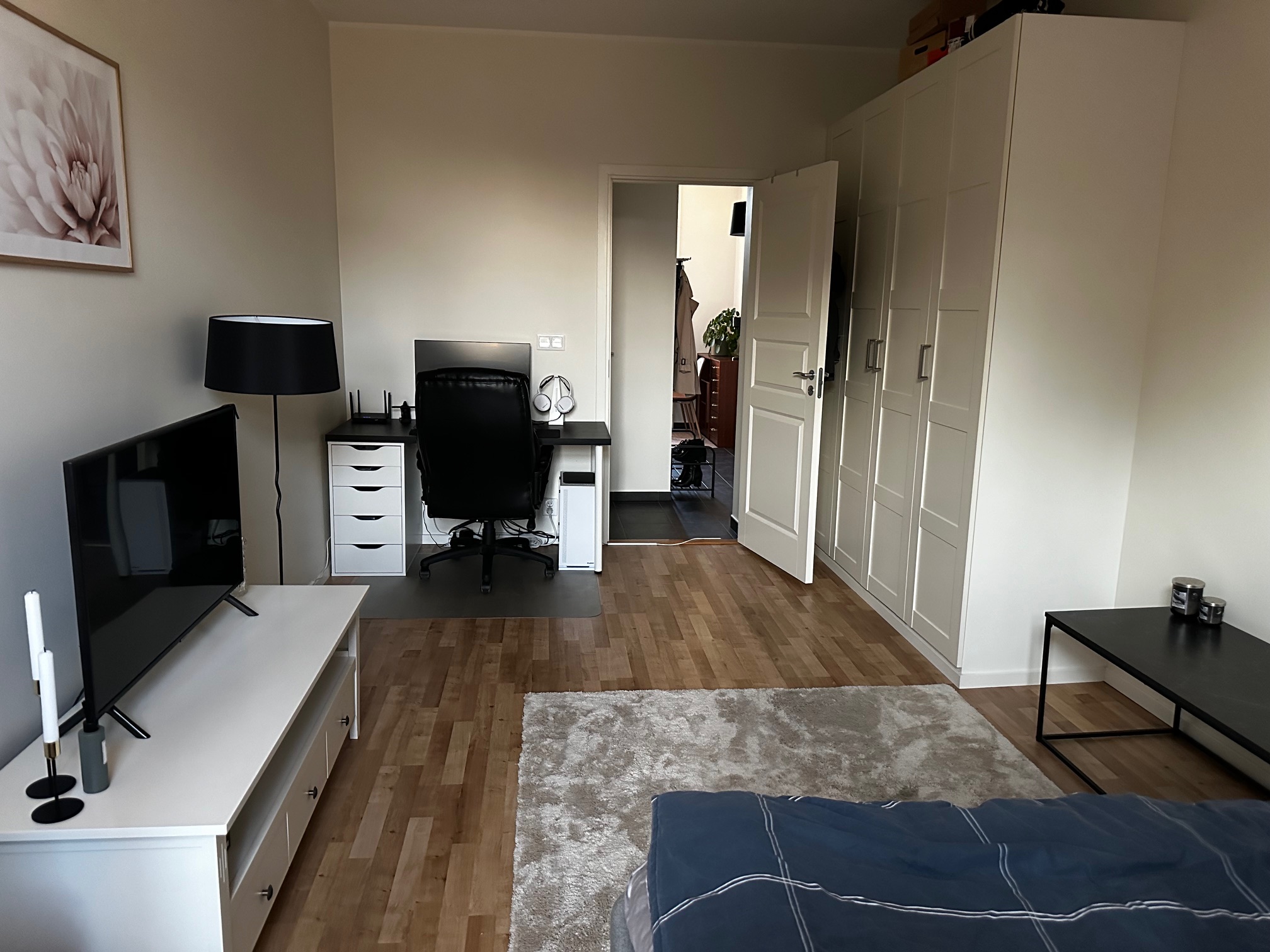 vardagsrum i modern etta på vattugatan 4 i Halmstad