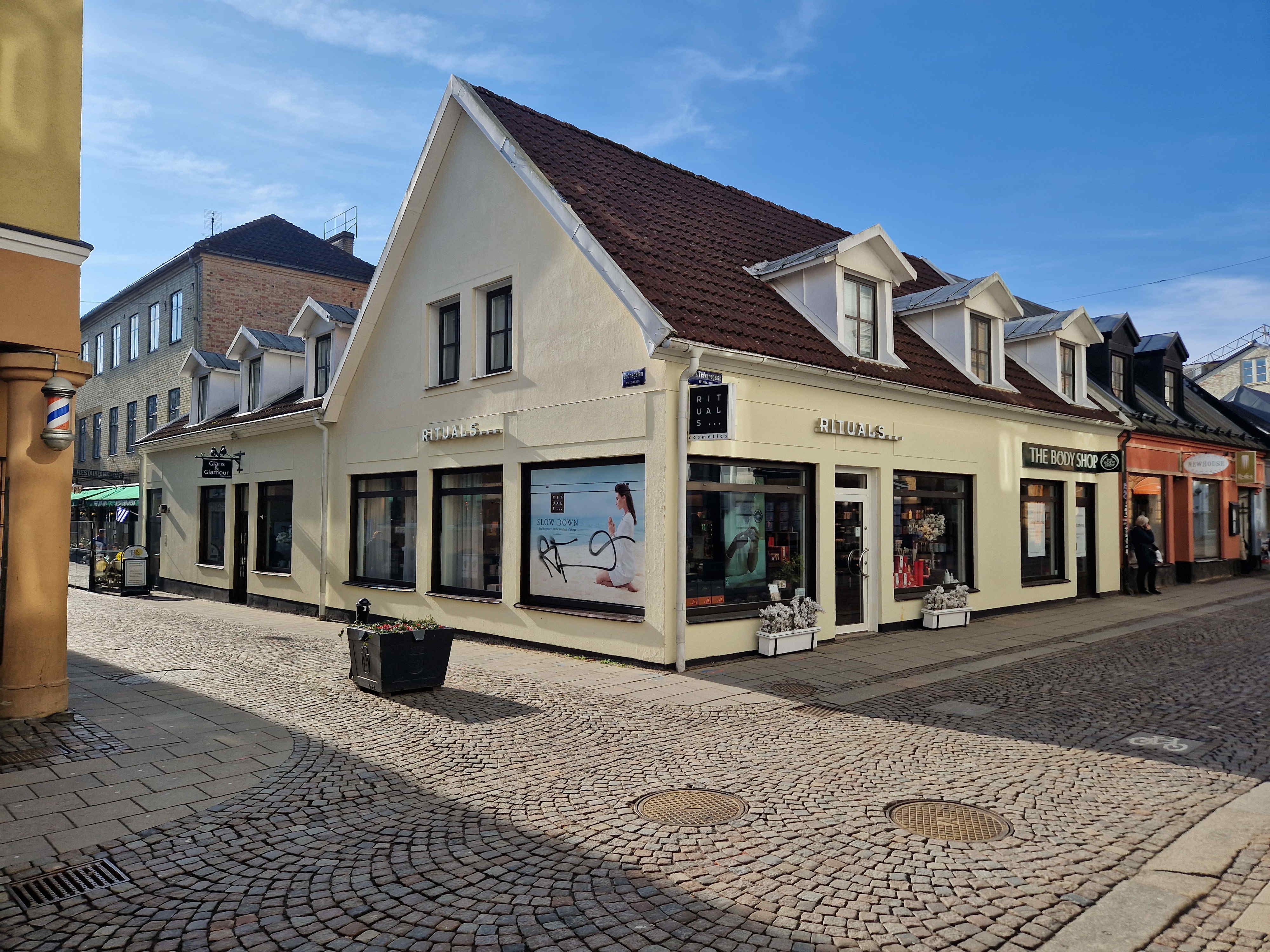 Kyl och frys i modern tvåa på Vattugatan 4 i Halmstad