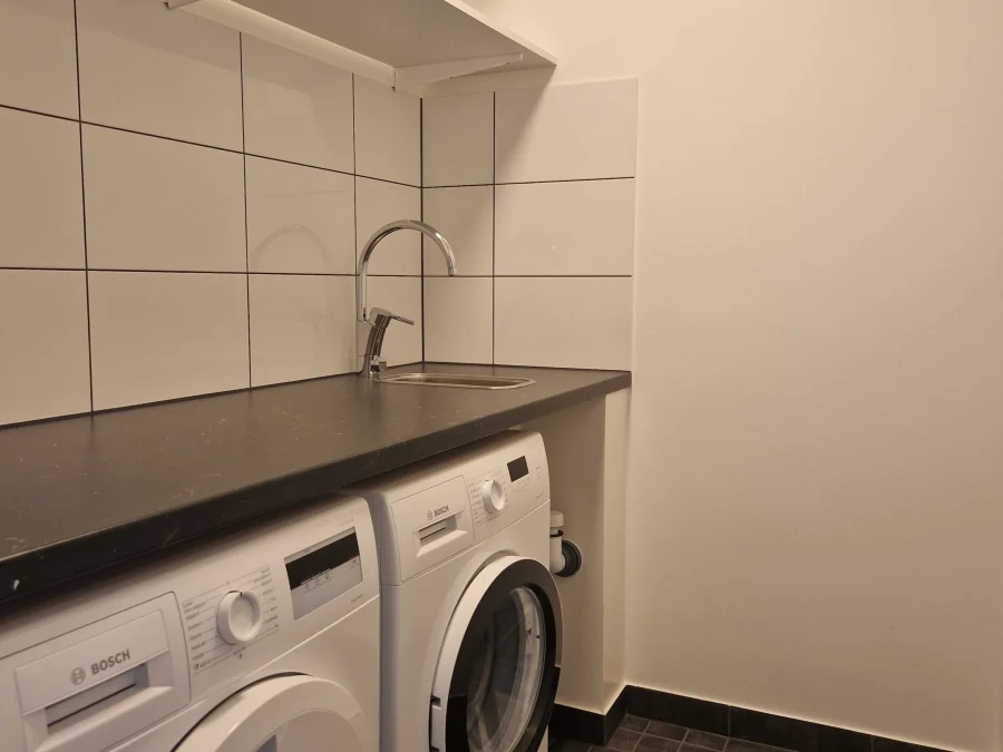 Tvättrum i modern tvåa på Vattugatan 4 i Halmstad