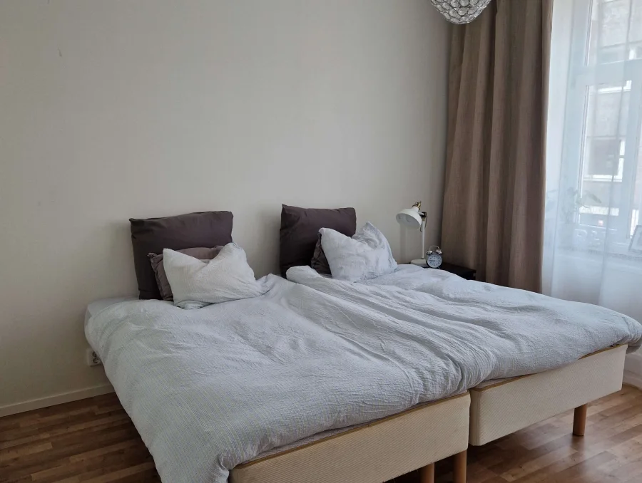 Sovrum i modern tvåa på Vattugatan 4 i Halmstad