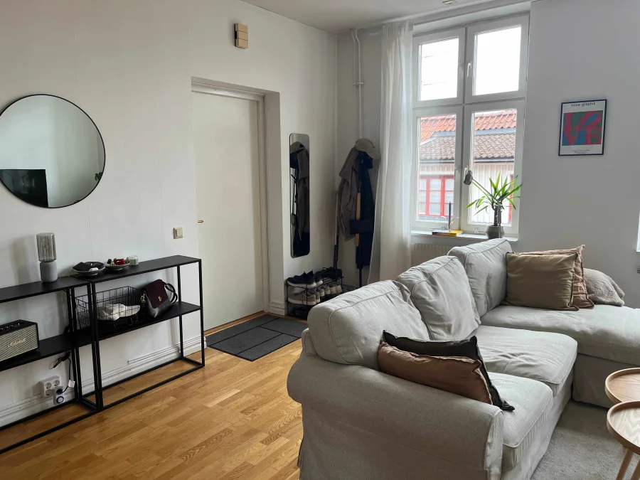 Entré i mysig tvåa på Hantverksgatan i Halmstad