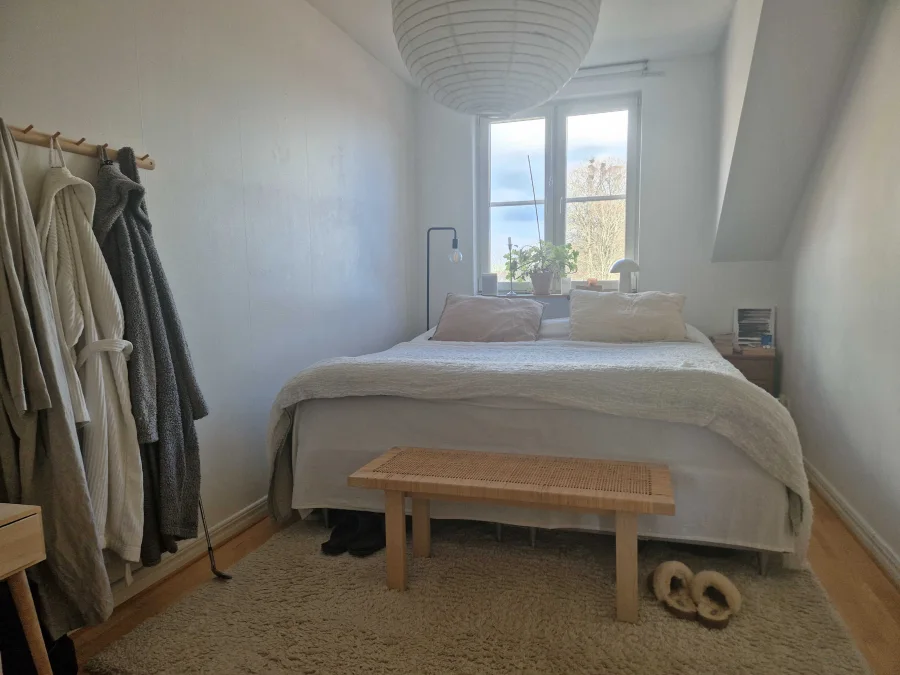 Sovrum i mysig tvåa på Hantverksgatan 12 i Halmstad